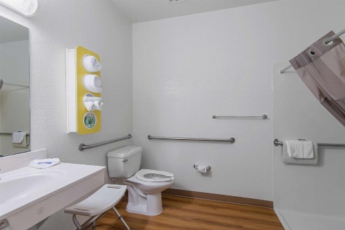 Motel 6-Junction City, KS image 15